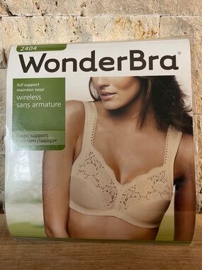 WonderBra Beige Wireless Full Support Lace-Trim Bra (new).